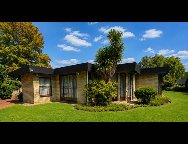 4 BEDROOM HOUSE FOR SALE IN THREE RIVERS EAST
